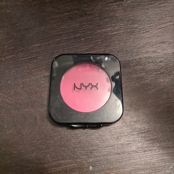 Nyx Blush